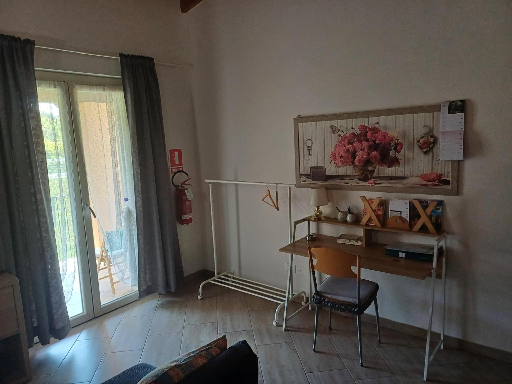 Cascina Legnago Trilocale A 6 Chilometri Da Salo' Apartment Villanuova sul clisi Exterior photo