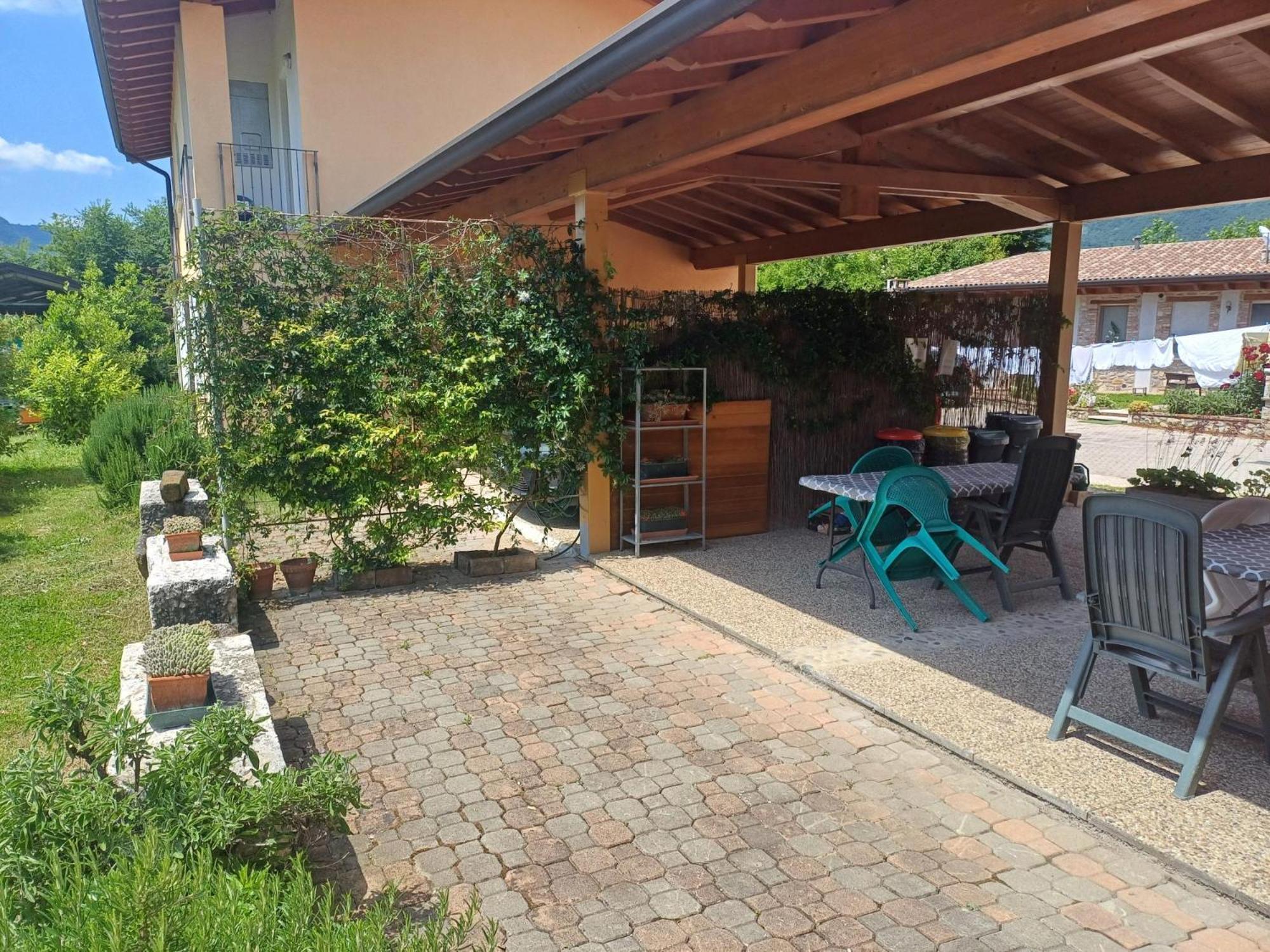 Cascina Legnago Trilocale A 6 Chilometri Da Salo' Apartment Villanuova sul clisi Exterior photo