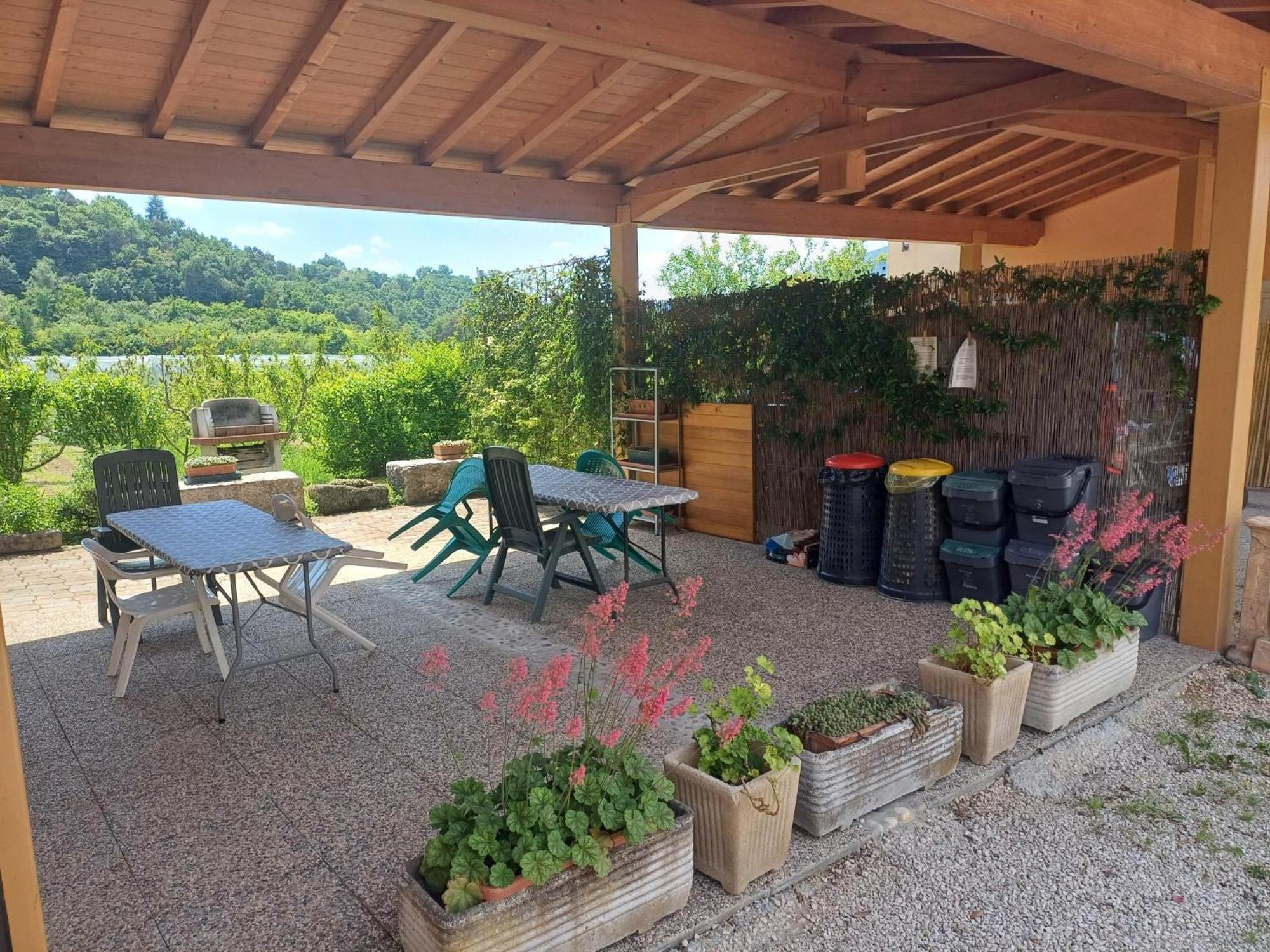Cascina Legnago Trilocale A 6 Chilometri Da Salo' Apartment Villanuova sul clisi Exterior photo